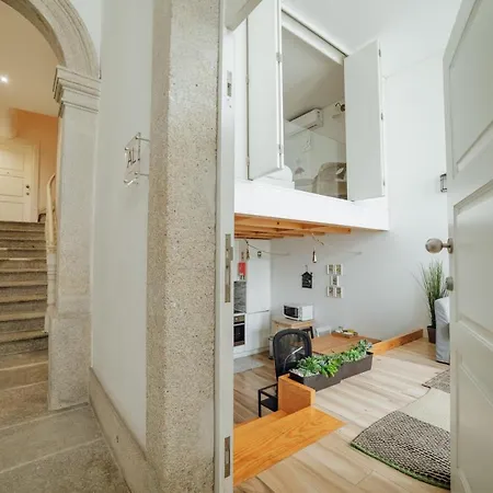 アパート Historic & Sunny Mezzanine Bolhao By Vacationy *