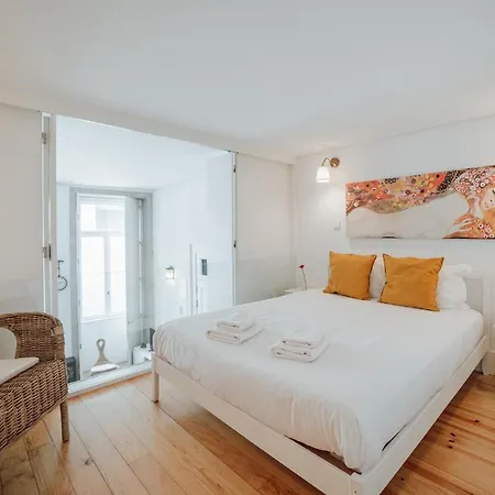 Apartment Historic & Sunny Mezzanine Bolhao By Vacationy *