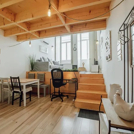 Historic & Sunny Mezzanine Bolhao By Vacationy Apartment *