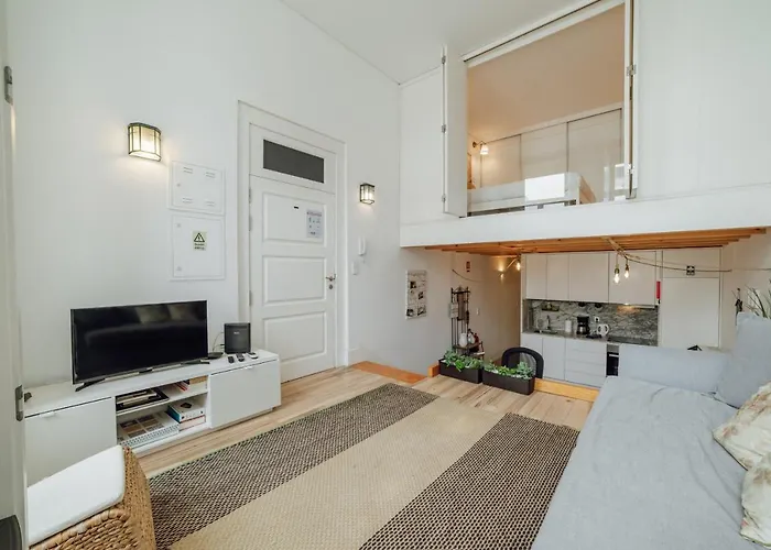 Historic & Sunny Mezzanine Bolhao * بورتو